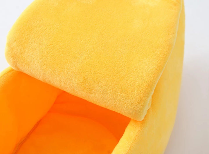 Banana Cozy™ – Warm & Cute Winter Bed for Cats & Dogs